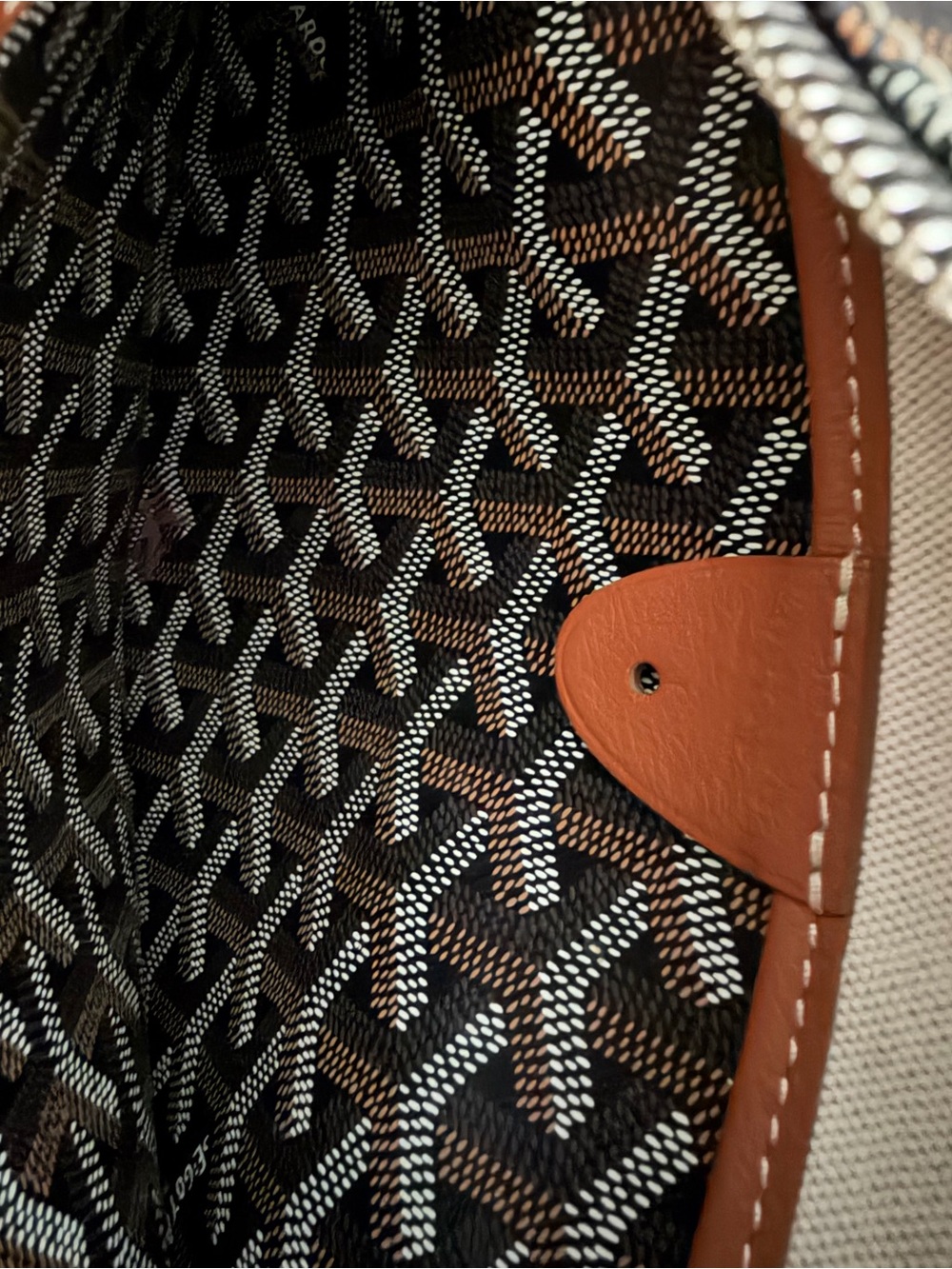 Goyard Brown/Black Sac Artois MM Signature Chevron Pattern Noir Et Natural - Picture 11 of 15